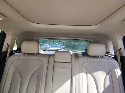 Used 2016 Lincoln MKX Reserve w/ Climate Package AWD/4WD image 8