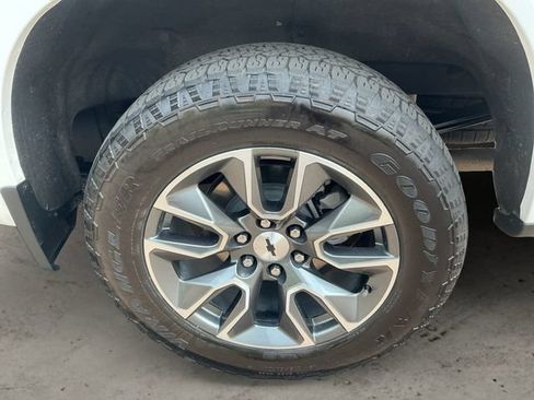 Used 2025 Chevrolet Silverado 1500 RST AWD/4WD image 9