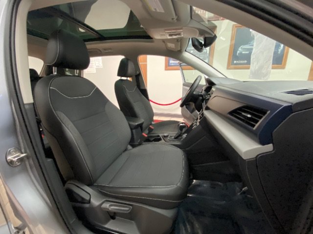 Used 2023 Volkswagen Taos SE AWD/4WD image 17