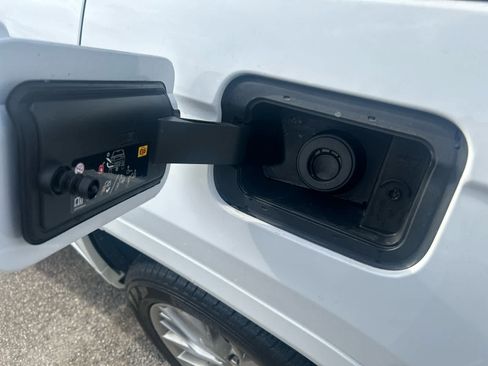 Used 2024 Jeep Grand Cherokee L Summit image 13