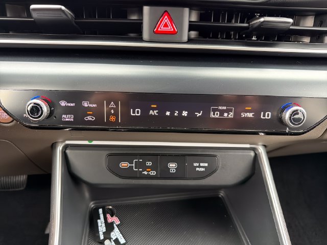 New 2027 Kia Carnival FWD image 14