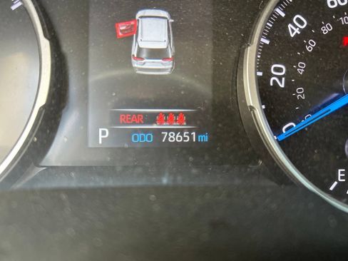 Used 2022 Toyota RAV4 XLE w/ Convenience Package AWD/4WD image 8