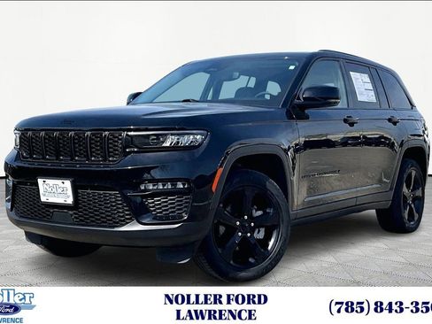 Used 2023 Jeep Grand Cherokee Limited w/ Black Appearance Package image 1