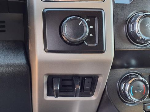 Used 2019 Ford F250 Lariat w/ Lariat Value Package image 29