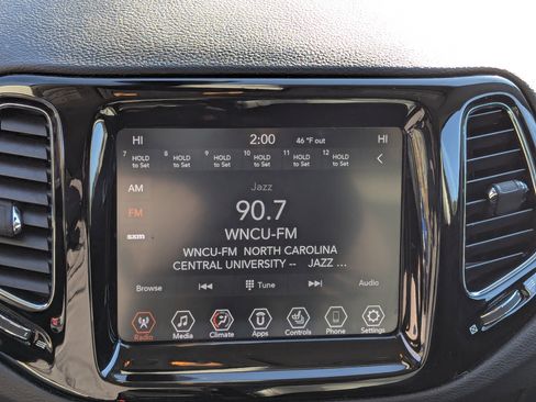 Used 2019 Jeep Compass Limited image 20