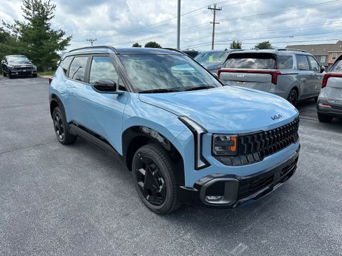 New 2027 Kia Seltos X-Line S w/ X-Line S Premium Package AWD/4WD image 3