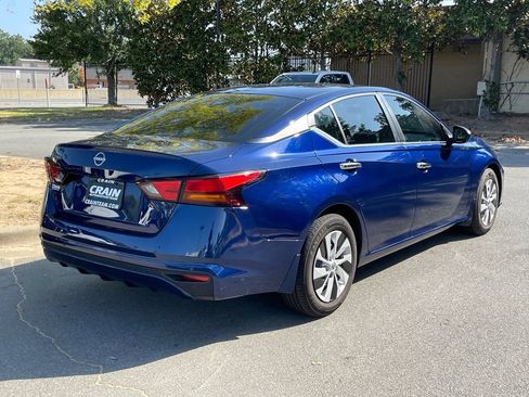 Used 2025 Nissan Sentra SV FWD image 7