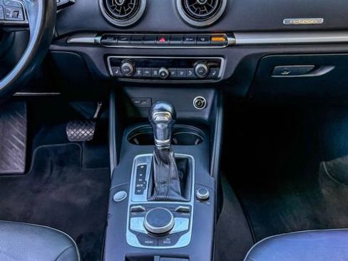 Used 2017 Audi A3 e-tron Premium FWD image 32