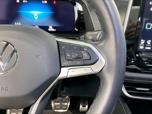 Used 2024 Volkswagen Atlas Cross Sport SEL Premium R-Line image 24