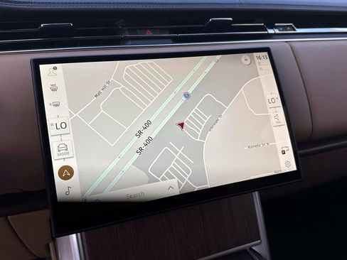 New 2026 Land Rover Range Rover SE image 22