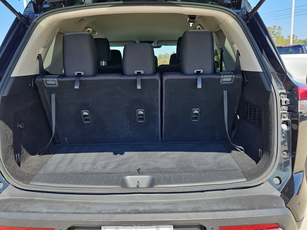 Used 2022 Nissan Pathfinder SV FWD image 33