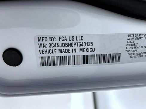 Used 2023 Jeep Compass Latitude w/ Mopar Graphics Package AWD/4WD image 25
