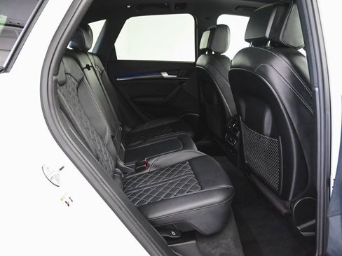 Used 2025 Audi SQ5 Premium Plus w/ Premium Plus Package image 30