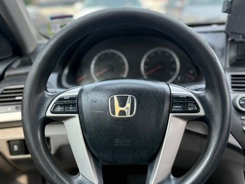 Used 2011 Honda Accord LX-P image 21