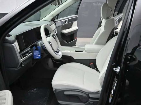 New 2026 Hyundai Santa Fe SE image 13