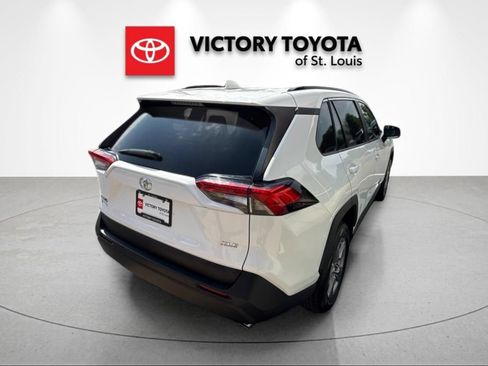 Used 2024 Toyota RAV4 XLE FWD image 3