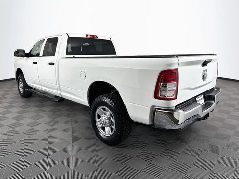 Used 2022 RAM 2500 Tradesman w/ Chrome Appearance Group AWD/4WD image 5