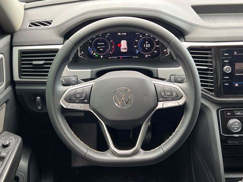 Used 2023 Volkswagen Atlas SE image 24