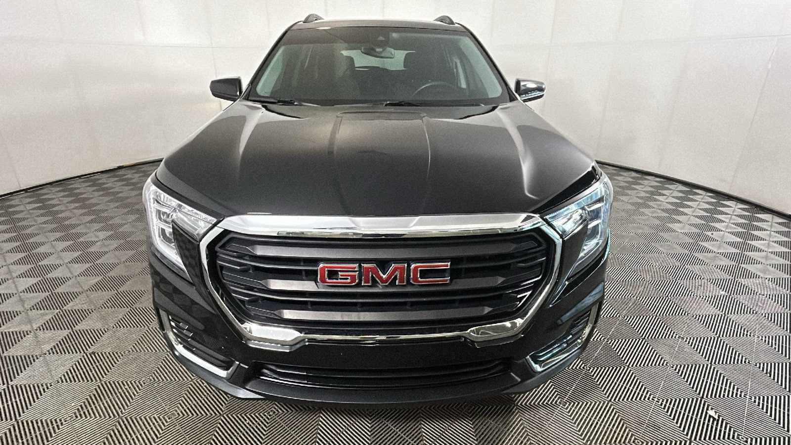 Used 2022 GMC Terrain SLE w/ Driver Convenience Package AWD/4WD image 10