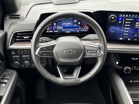 Certified 2025 Chevrolet Suburban Z71 image 26