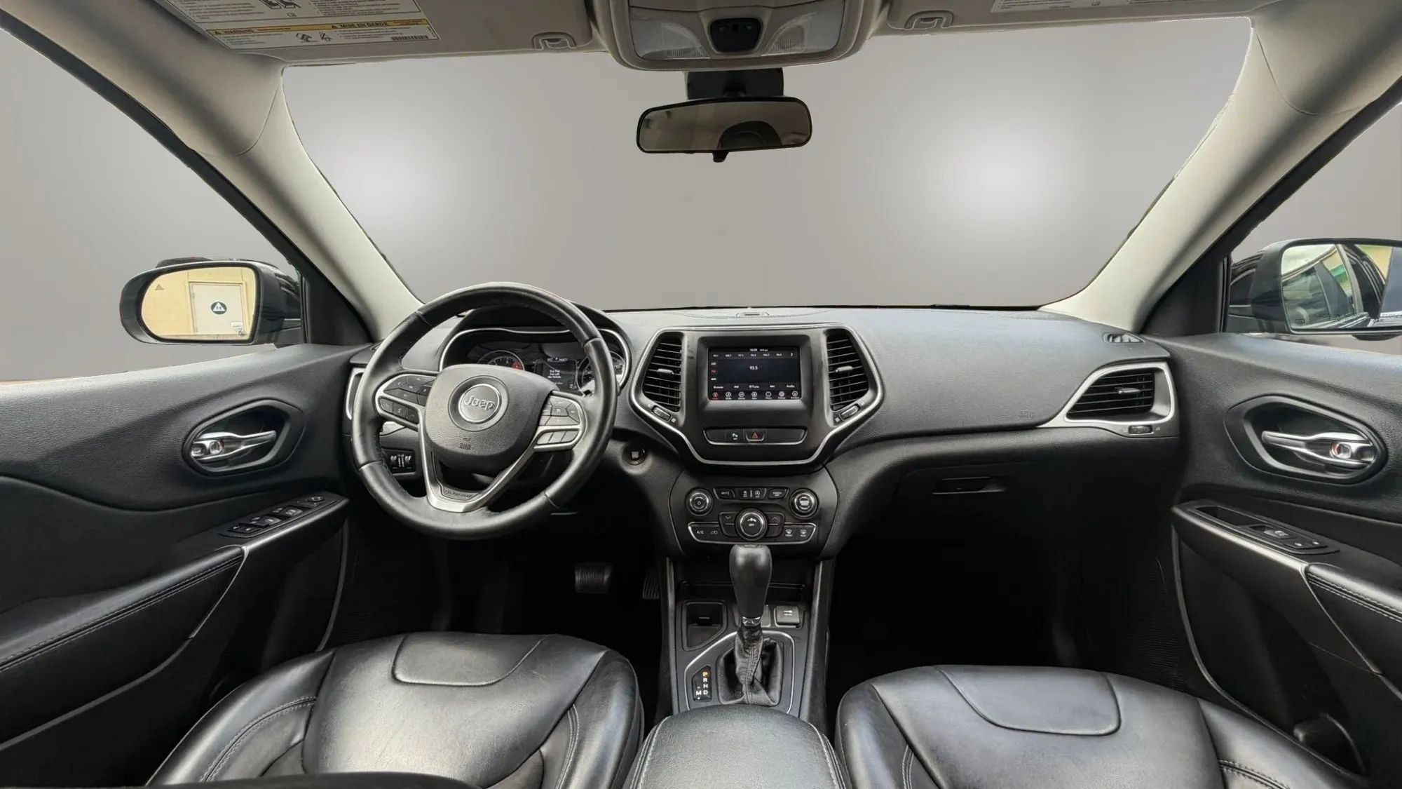 Used 2019 Jeep Cherokee Latitude Plus FWD image 20