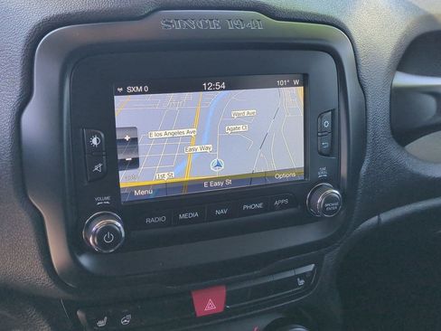 Used 2017 Jeep Renegade Limited FWD image 17