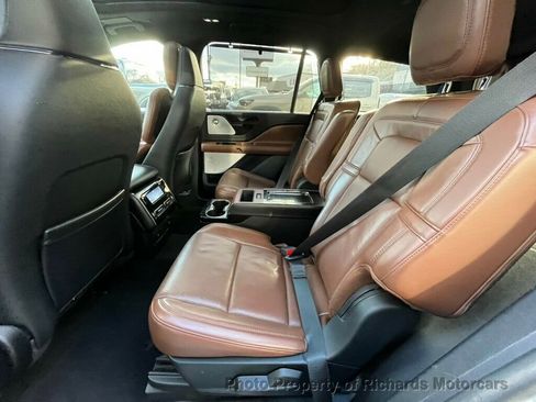 Used 2021 Lincoln Aviator Reserve image 18