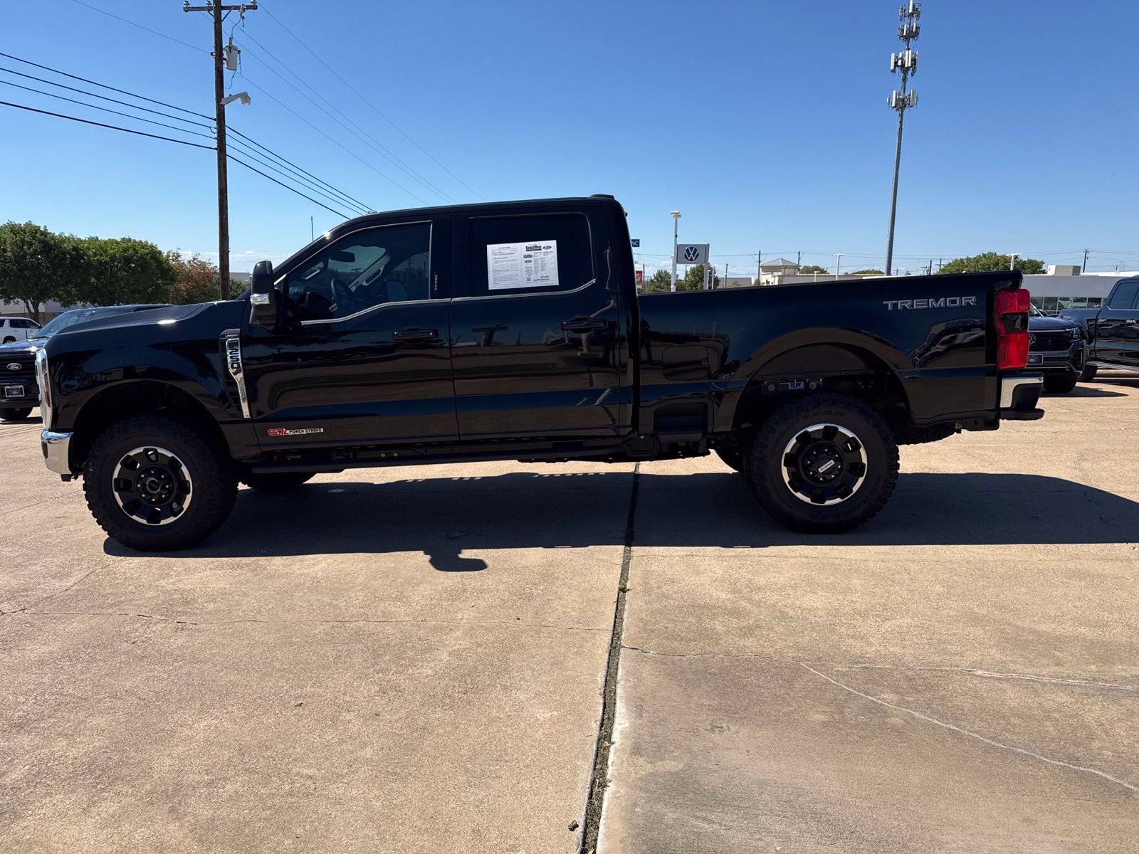Used 2026 Ford F250 Lariat w/ Tremor Off-Road Package AWD/4WD image 4