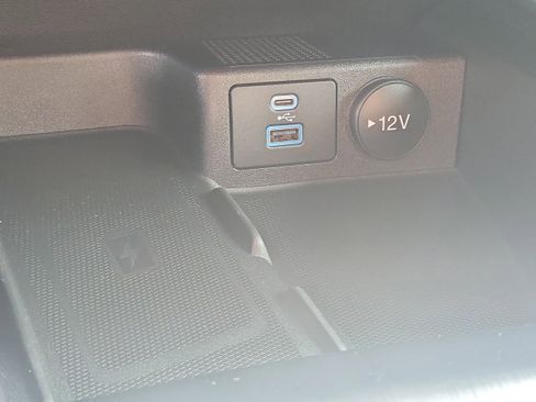 Used 2023 Ford Escape Platinum w/ Premium Technology Package image 31