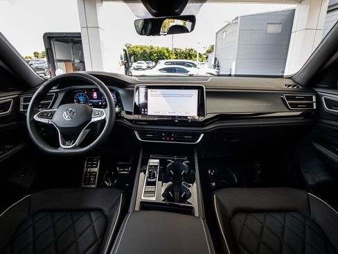 New 2026 Volkswagen Atlas Cross Sport SEL Premium R-Line AWD/4WD image 34