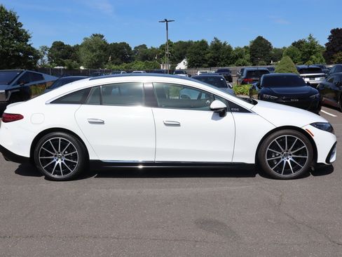 Used 2023 Mercedes-Benz EQS 580 4MATIC Sedan image 4