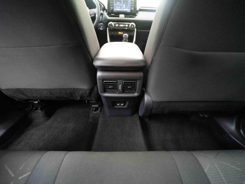 Used 2021 Toyota RAV4 XLE w/ Convenience Package AWD/4WD image 22