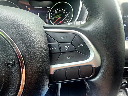 Used 2017 Jeep Compass Latitude w/ Popular Equipment Group image 33