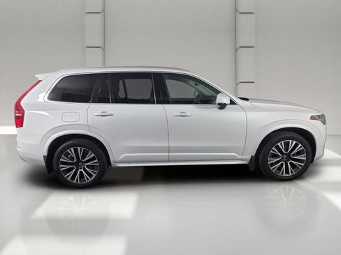 Used 2020 Volvo XC90 T5 Momentum w/ Protection Package FWD image 4