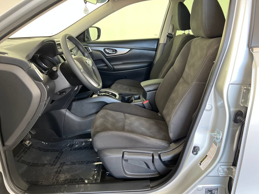 Used 2016 Nissan Rogue S FWD image 12