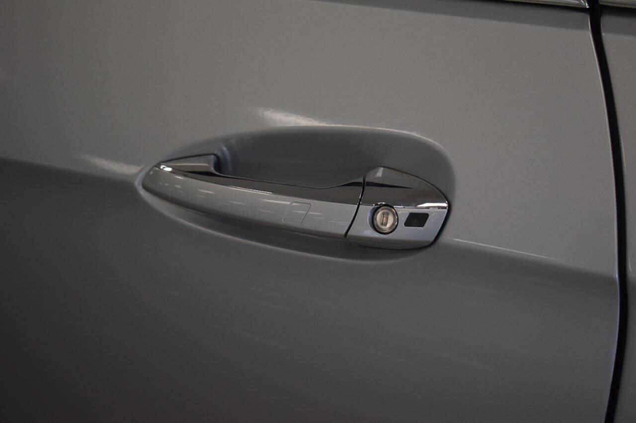 Used 2011 Mercedes-Benz E 550 Coupe image 13