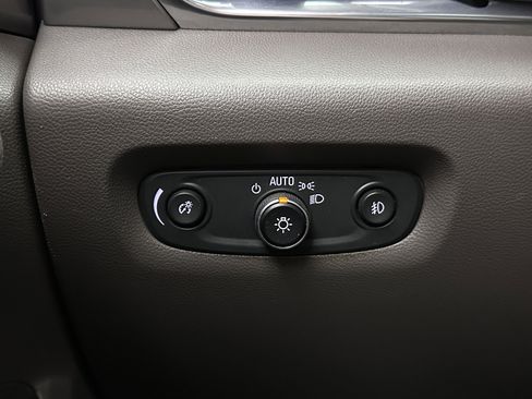 Used 2019 Chevrolet Traverse LT w/ LT Premium Package FWD image 25