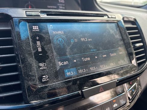 Used 2016 Honda Accord EX-L image 21