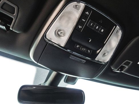Used 2020 Dodge Durango R/T w/ Blacktop Package AWD/4WD image 32