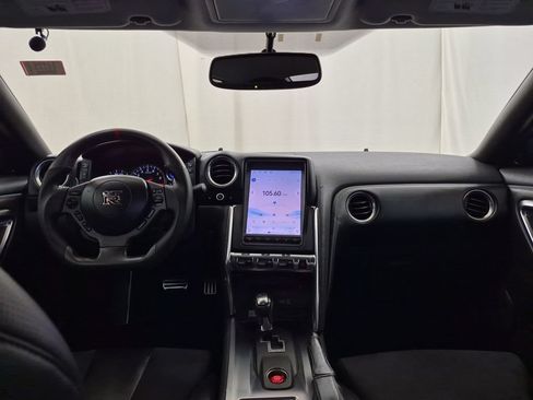 Used 2009 Nissan GT-R Premium AWD/4WD image 13