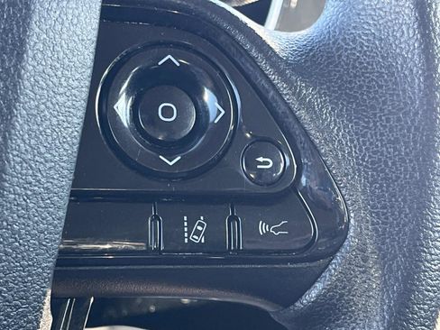 Used 2022 Toyota Prius L Eco image 33