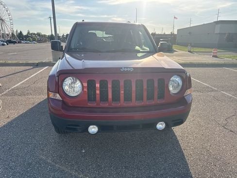 Used 2015 Jeep Patriot High Altitude AWD/4WD image 6