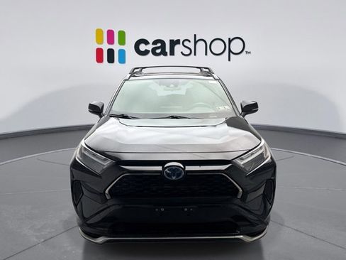 Used 2022 Toyota RAV4 SE w/ Weather & Moonroof Package image 7