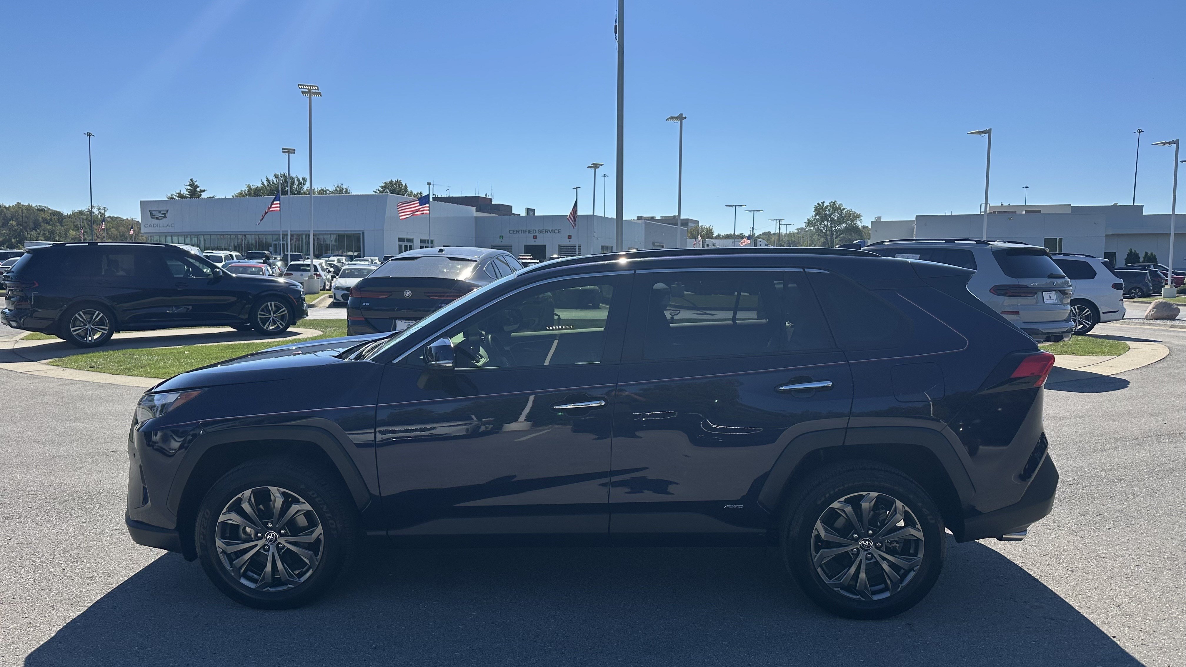 Used 2025 Toyota RAV4 Limited w/ Advanced Technology Package AWD/4WD image 7