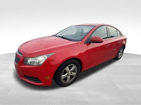 Used 2014 Chevrolet Cruze LT FWD image 2