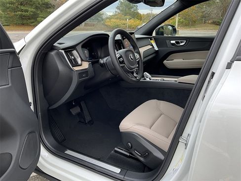 New 2026 Volvo XC60 B5 Plus w/ Protection Package Premier AWD/4WD image 7