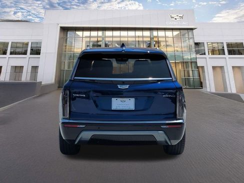 Certified 2026 Cadillac Vistiq Premium Luxury AWD/4WD image 5