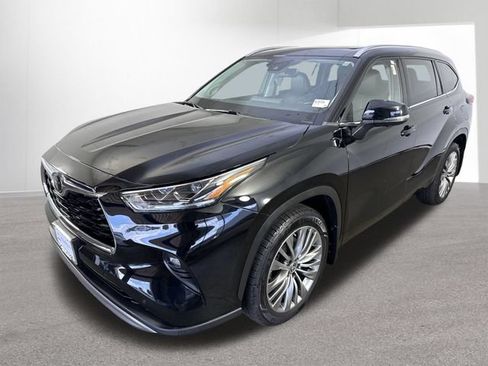 Used 2023 Toyota Highlander Platinum AWD/4WD image 26