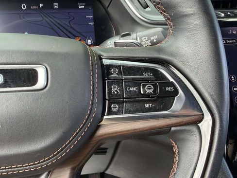 Used 2023 Jeep Grand Cherokee L Summit w/ Advanced Protech Group IV AWD/4WD image 29
