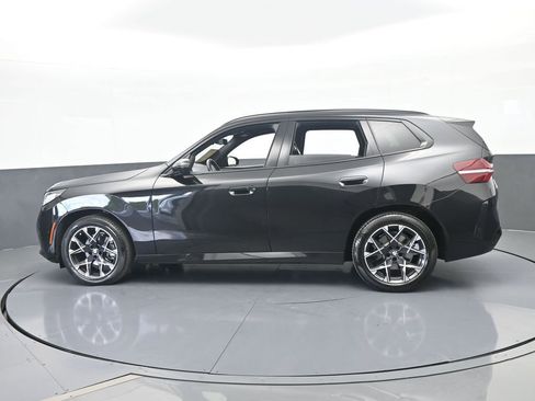 Used 2025 BMW X3 xDrive30i AWD/4WD image 3